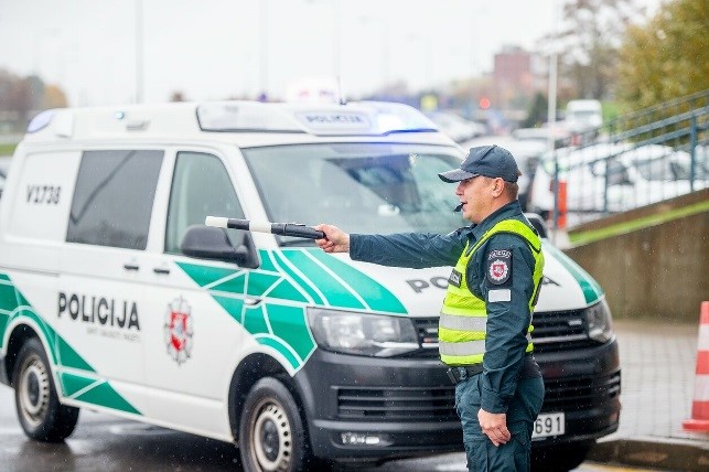 Policijos signalas švilpuku