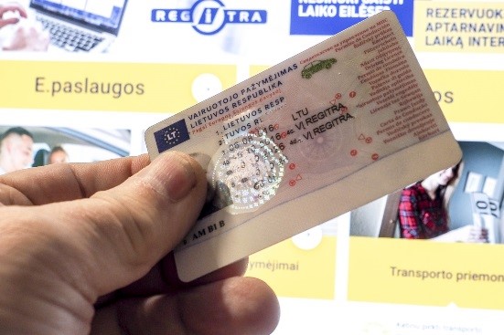 Apsimetimas kitu asmeniu per egzaminą Regitra