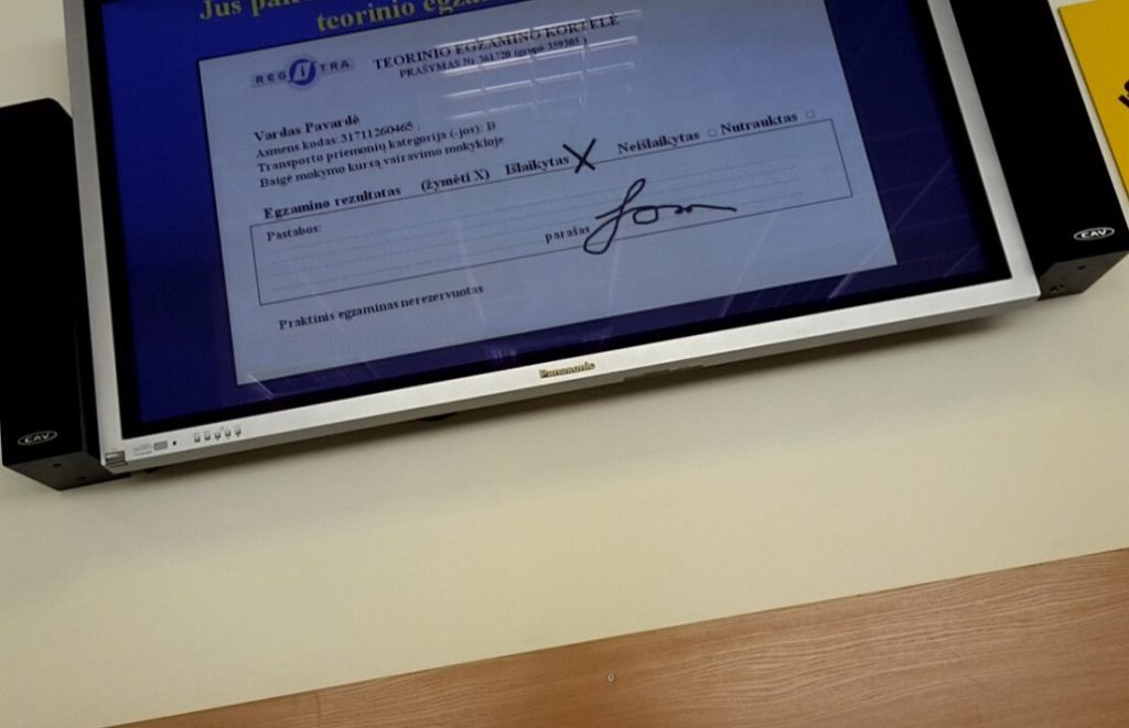 Regitros vairavimo teorijos egzaminas sukčiavimas