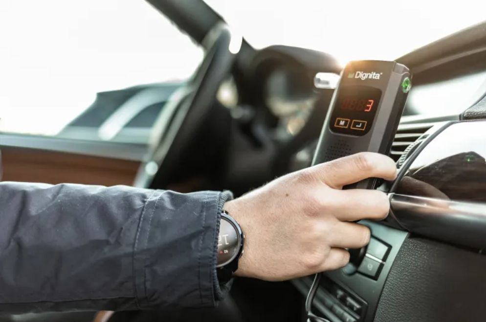 Kaip veikia alkoblokas?