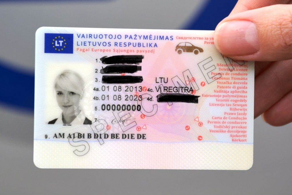 Gauti suklastotą vairuotojo pažymėjimą nėra lengva