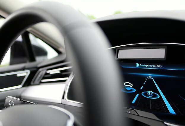 Kairiosios eismo juostos blokavimas 