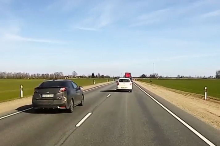 Kuo skiriasi lenkimas, aplenkimas ir apvažiavimas?