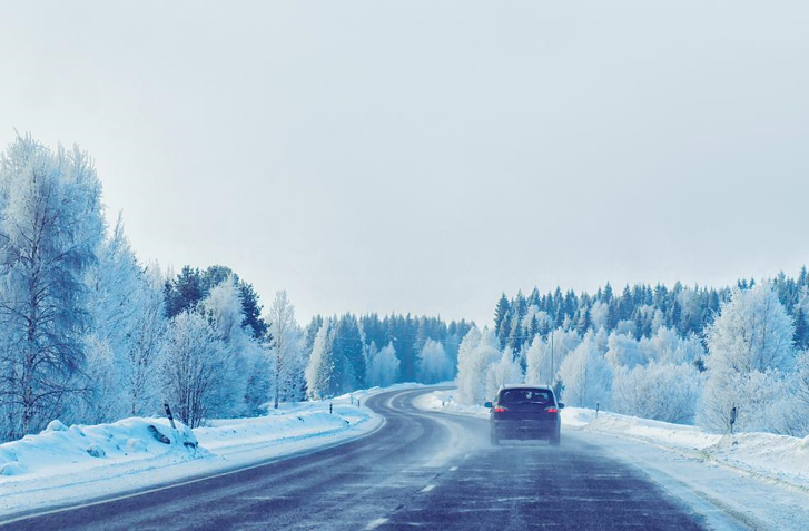 Vairavimas slidžiuose keliuose