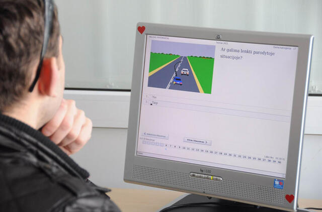 Ką daryti, jei neišlaikote vairavimo teorijos egzamino „Regitroje“?