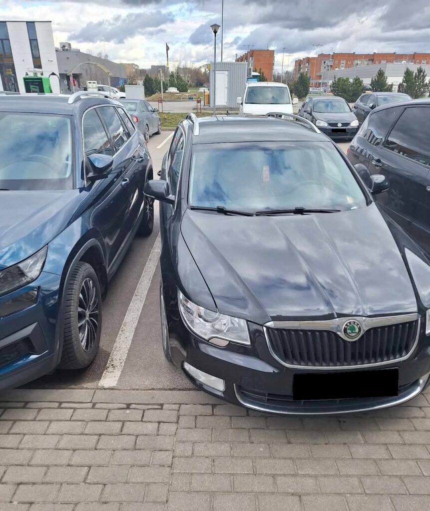 kaip parkuoti automobili